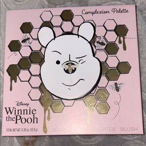 Disney Winnie the Pooh Pink & Gold Complexion Palette